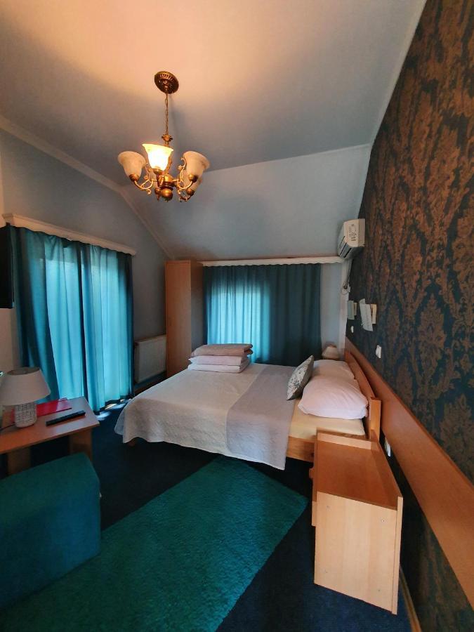 Dvorovi Motel Zoka المظهر الخارجي الصورة