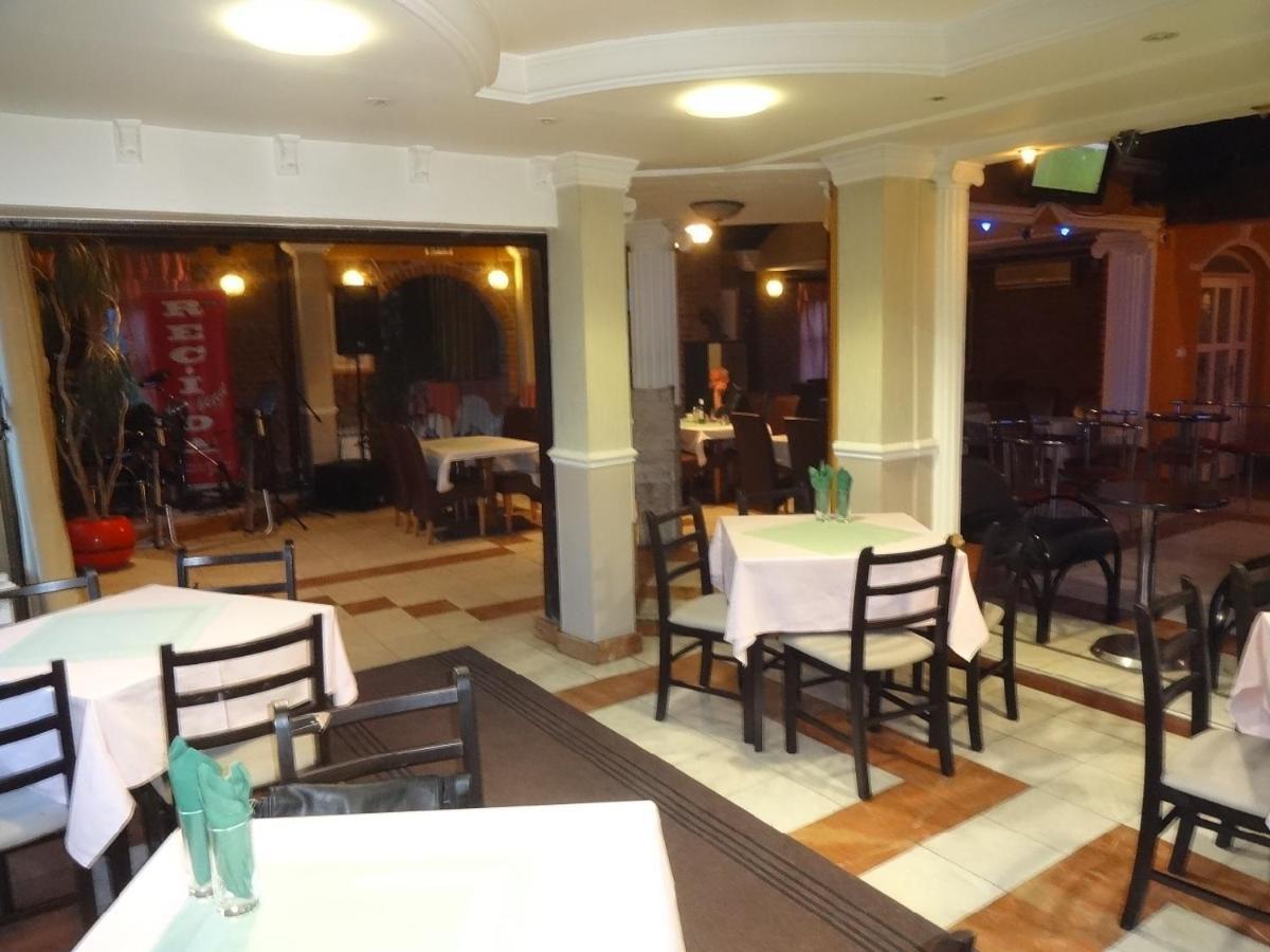 Dvorovi Motel Zoka المظهر الخارجي الصورة